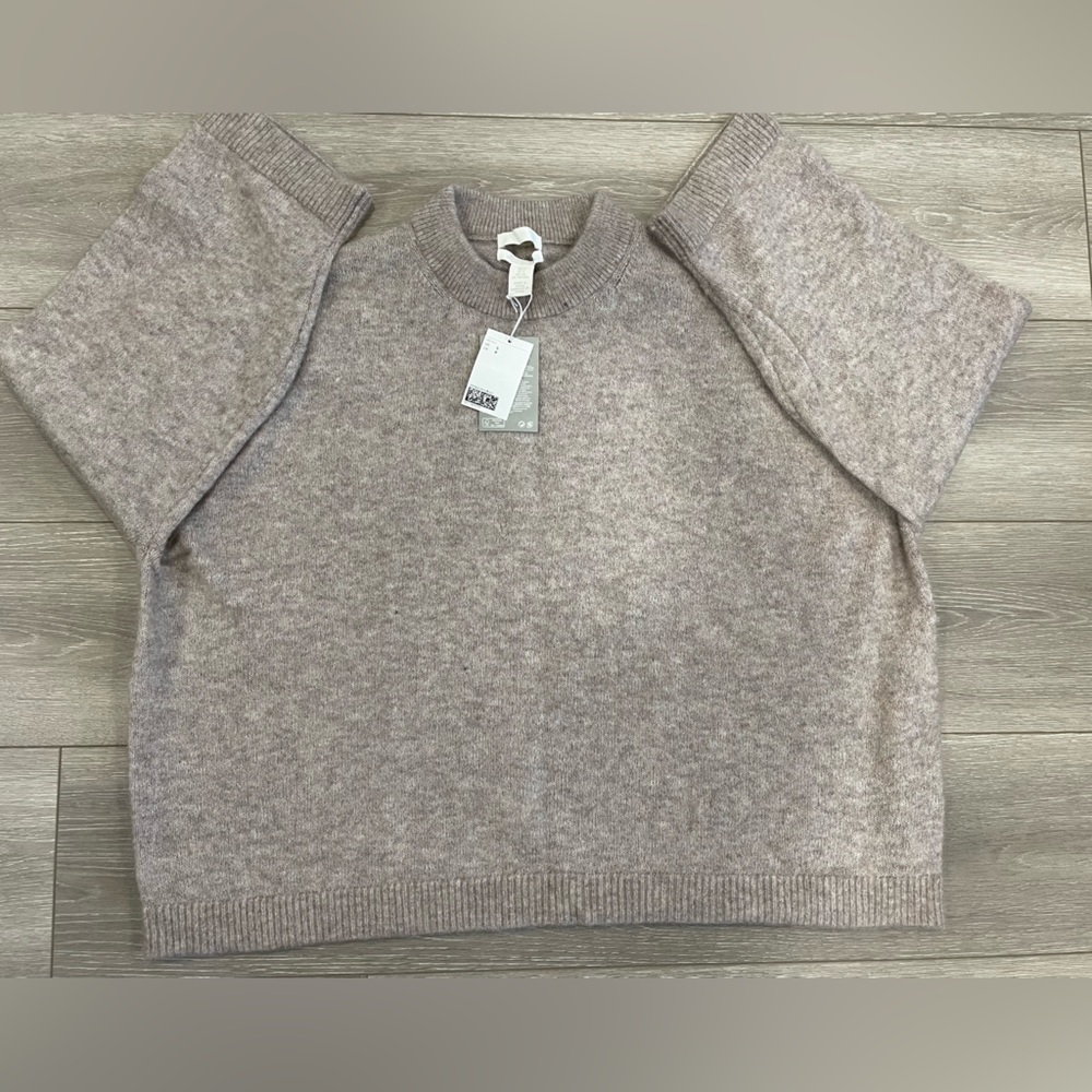 Oversized boxy women sweater in beige size S NWT
